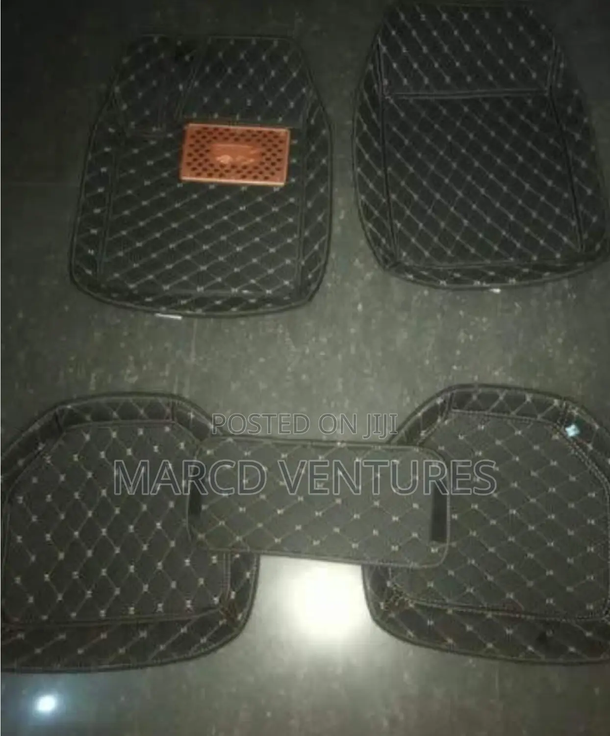 Universal Leather Foot Mat for All Car Model.