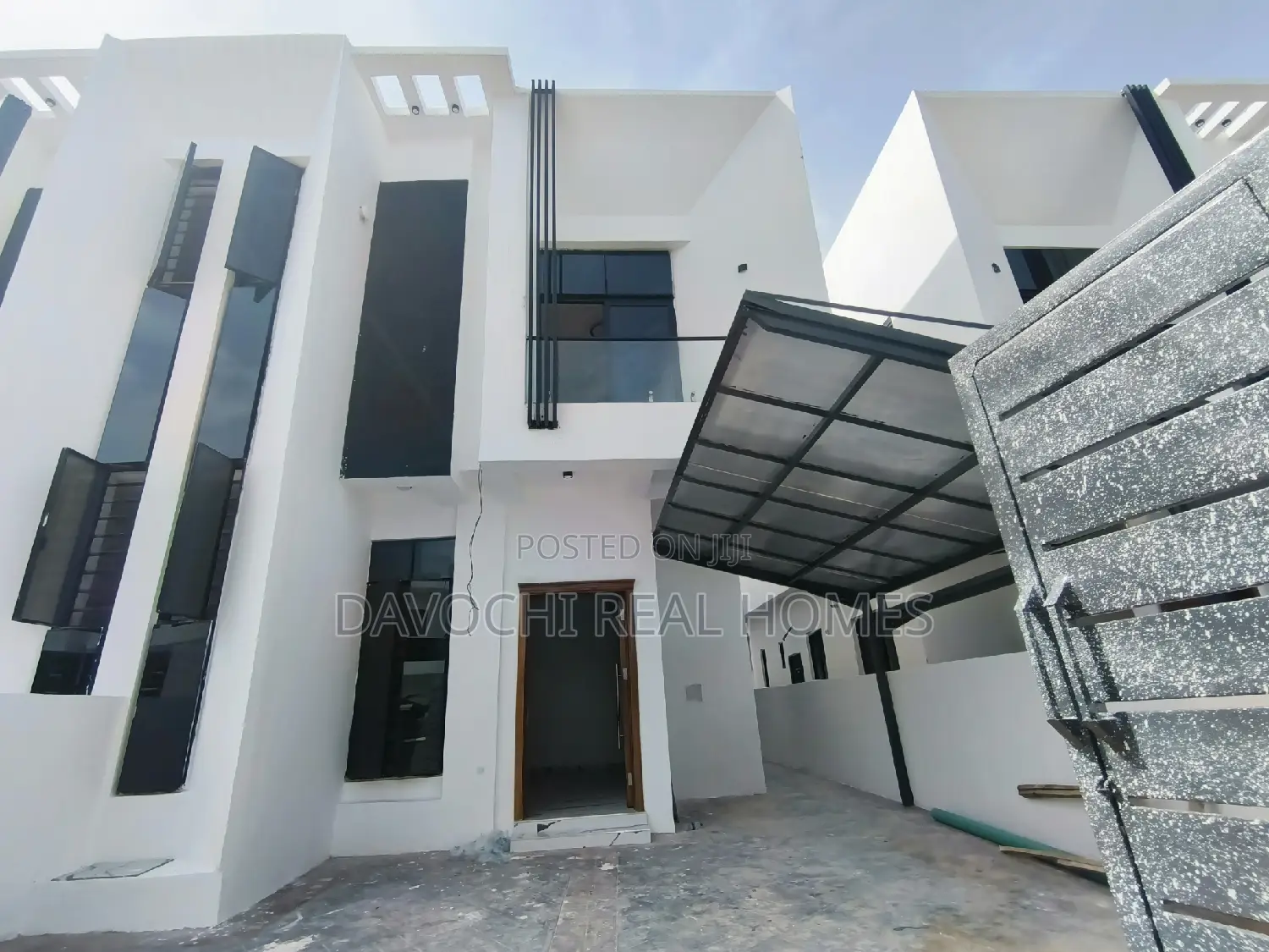 4bdrm Duplex in Chevron Drive, Lekki Phase 2 for rent