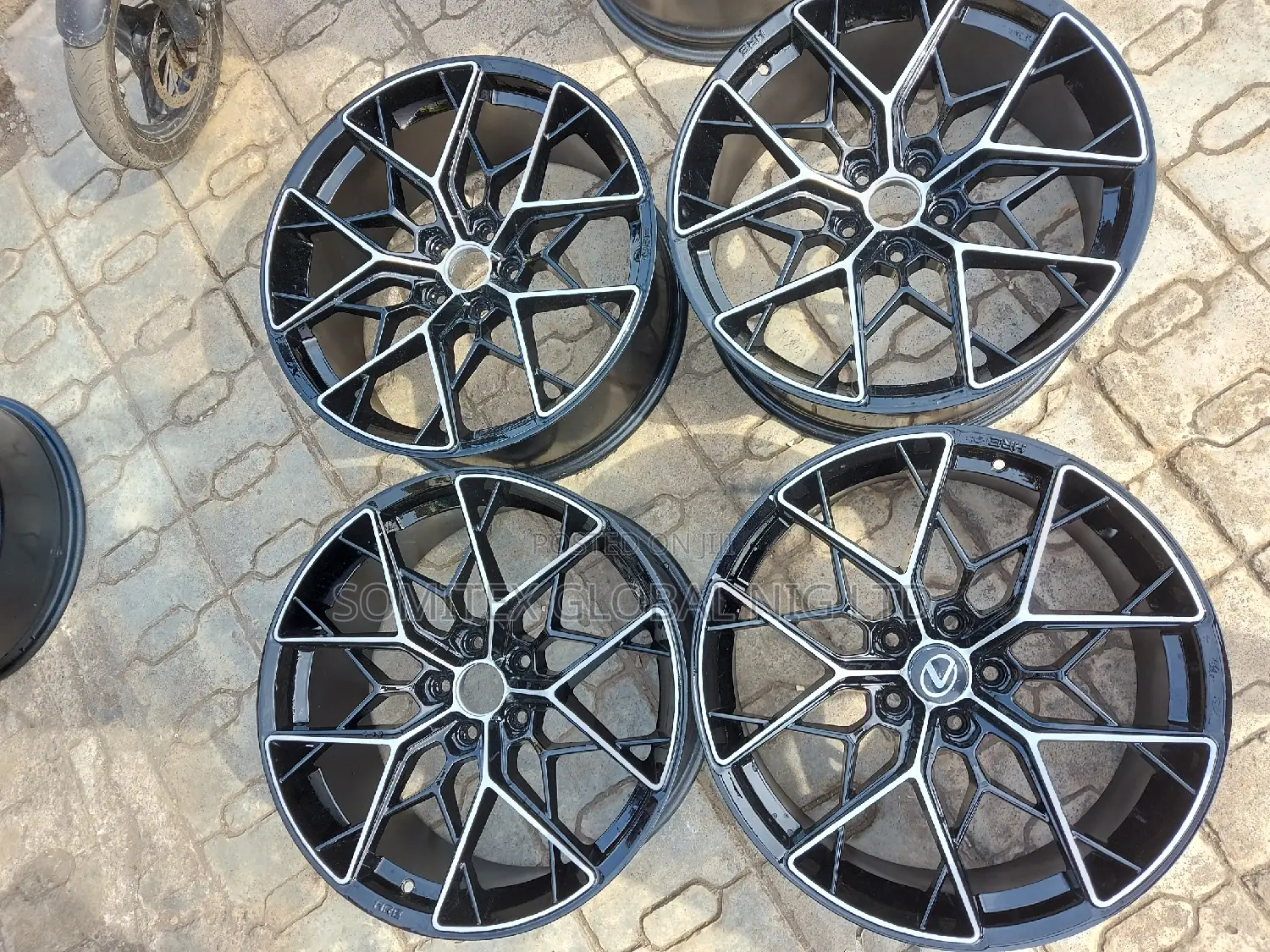 Lexus Alloyed Rim19