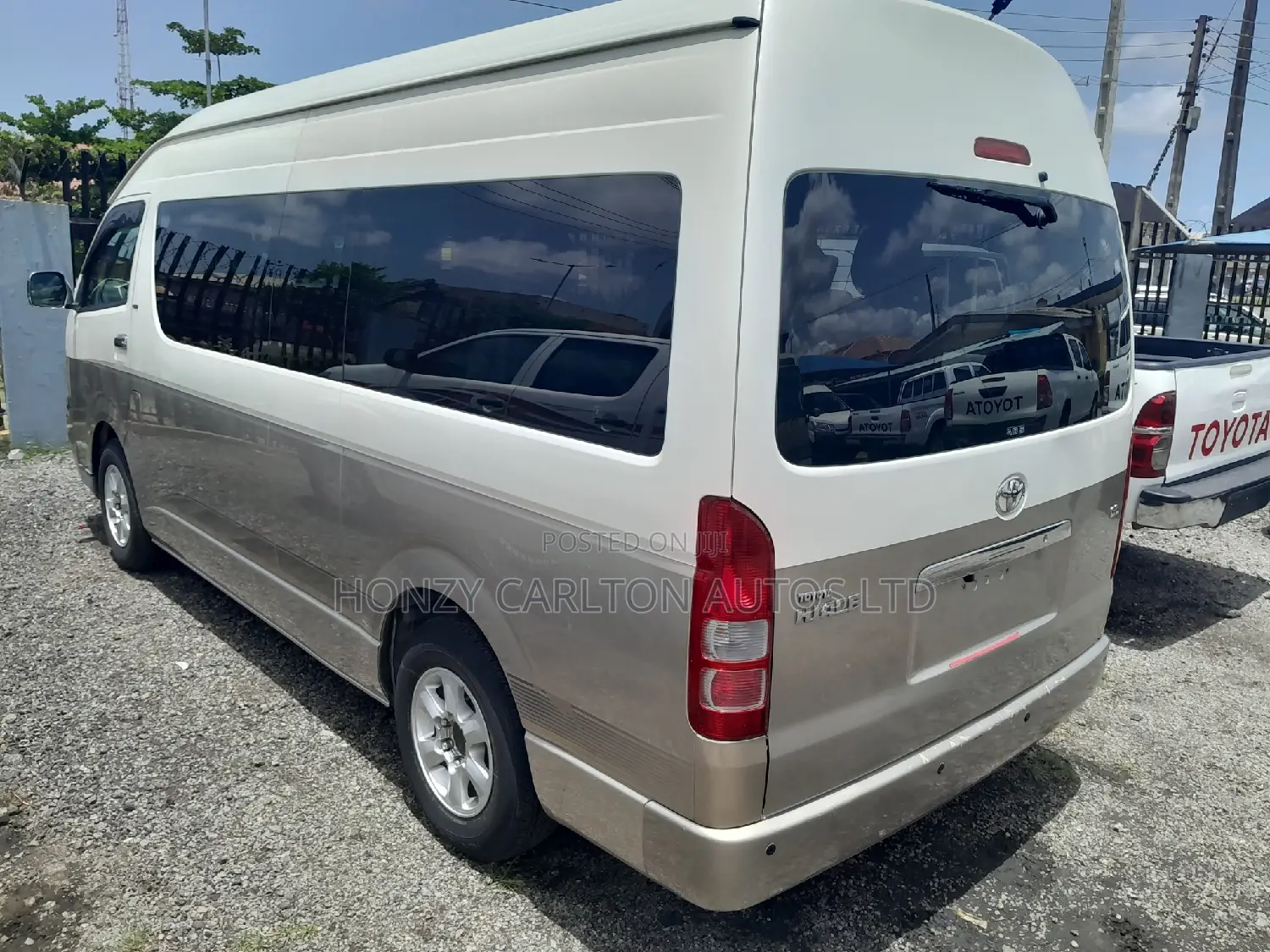 Toyota Quantum 2014 Silver
