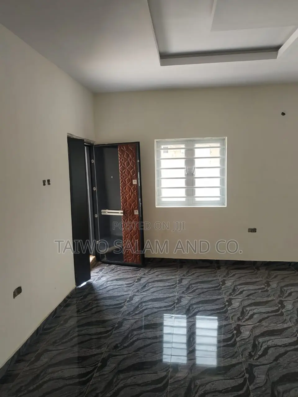 2bdrm Block of Flats in Jericho for sale