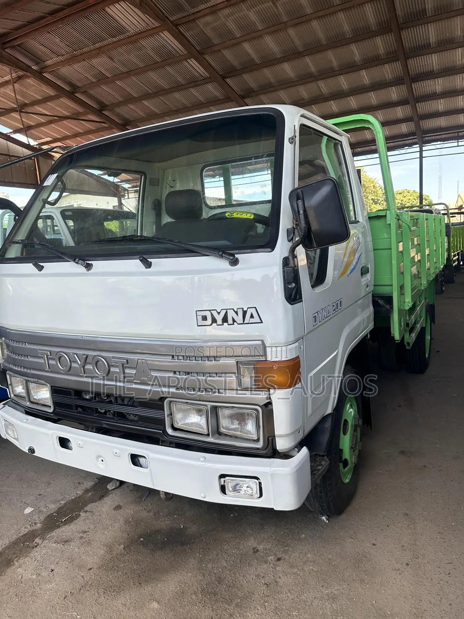 Dyna Truck 200 Direct Hand