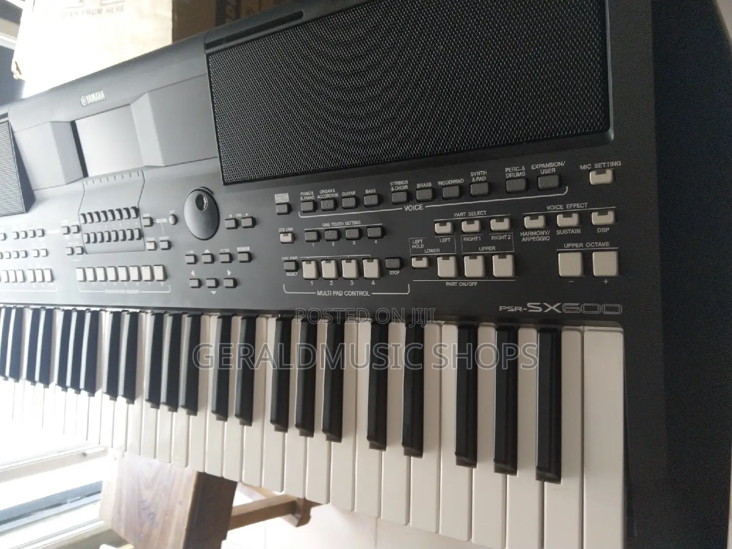 UK Used Yamaha PSR-SX600 Keyboard