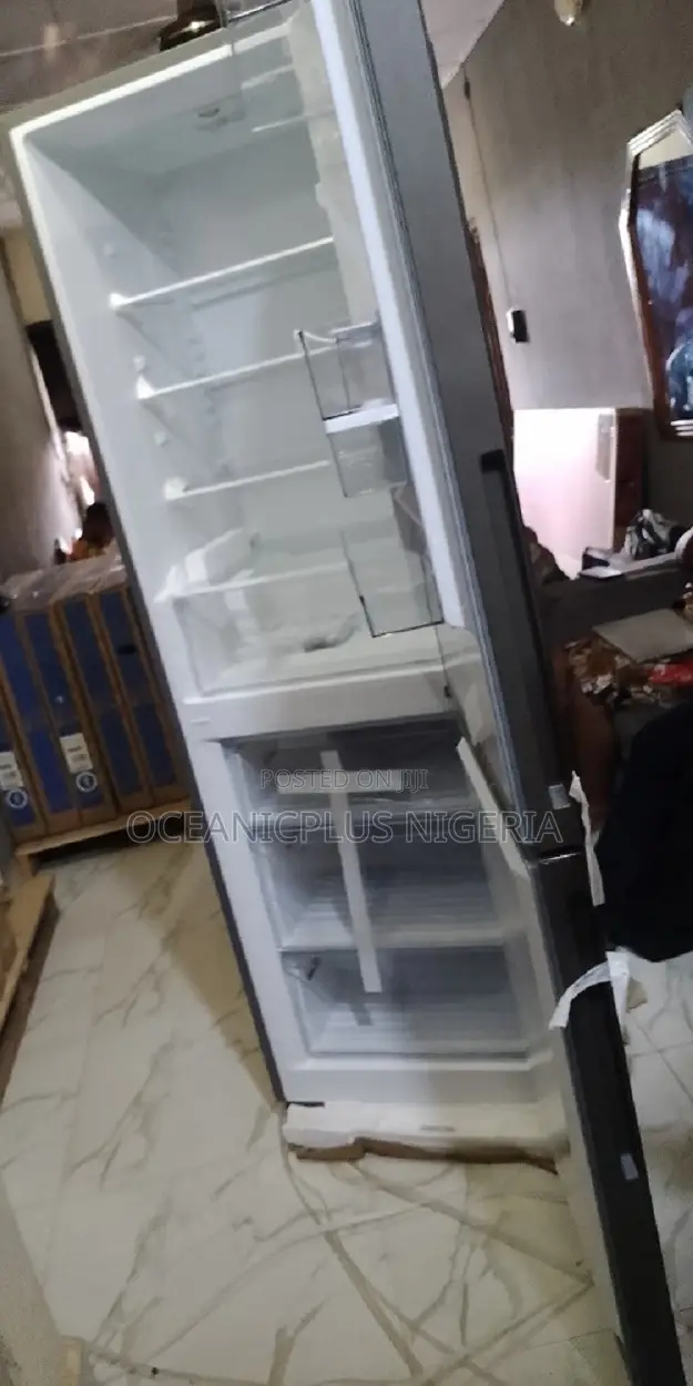 Just!! Hisense Refrigerator Double Door With Water Dispenser
