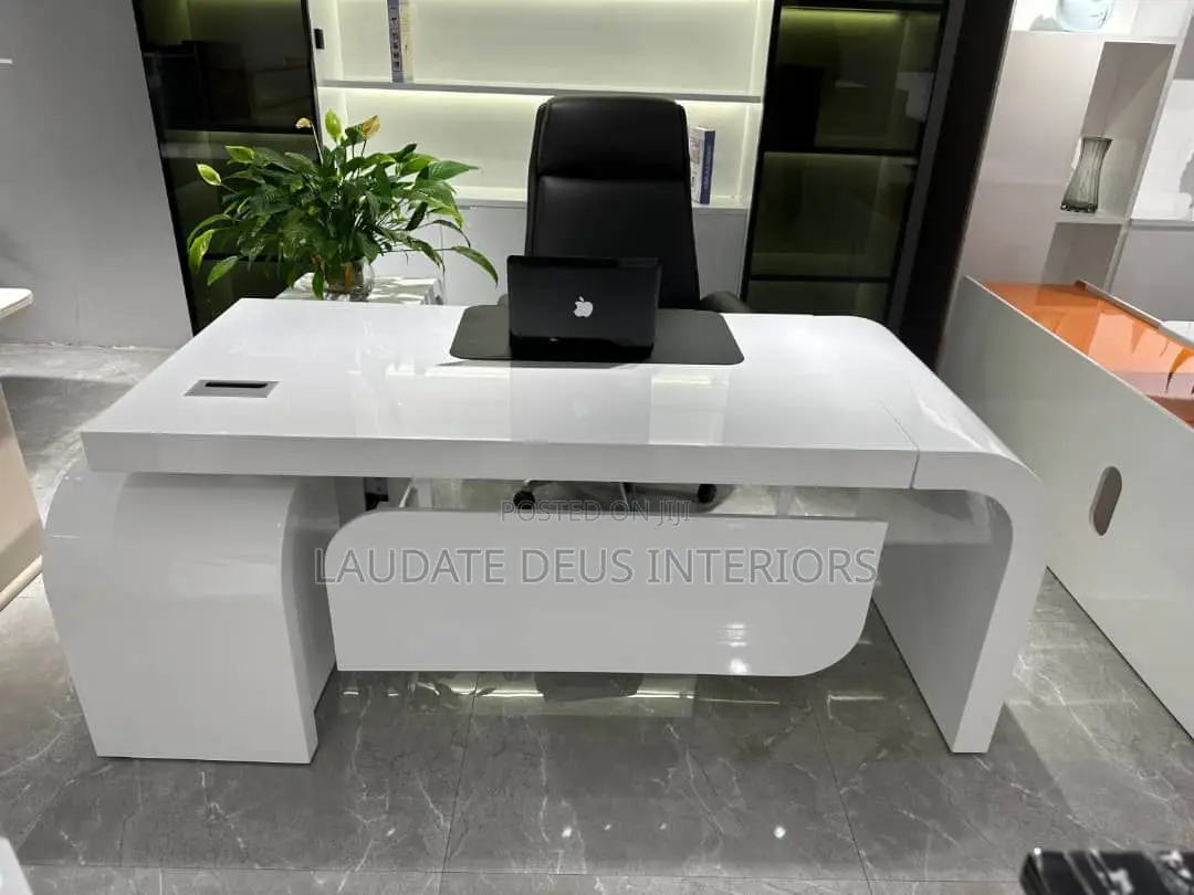Executive Boss Office Table