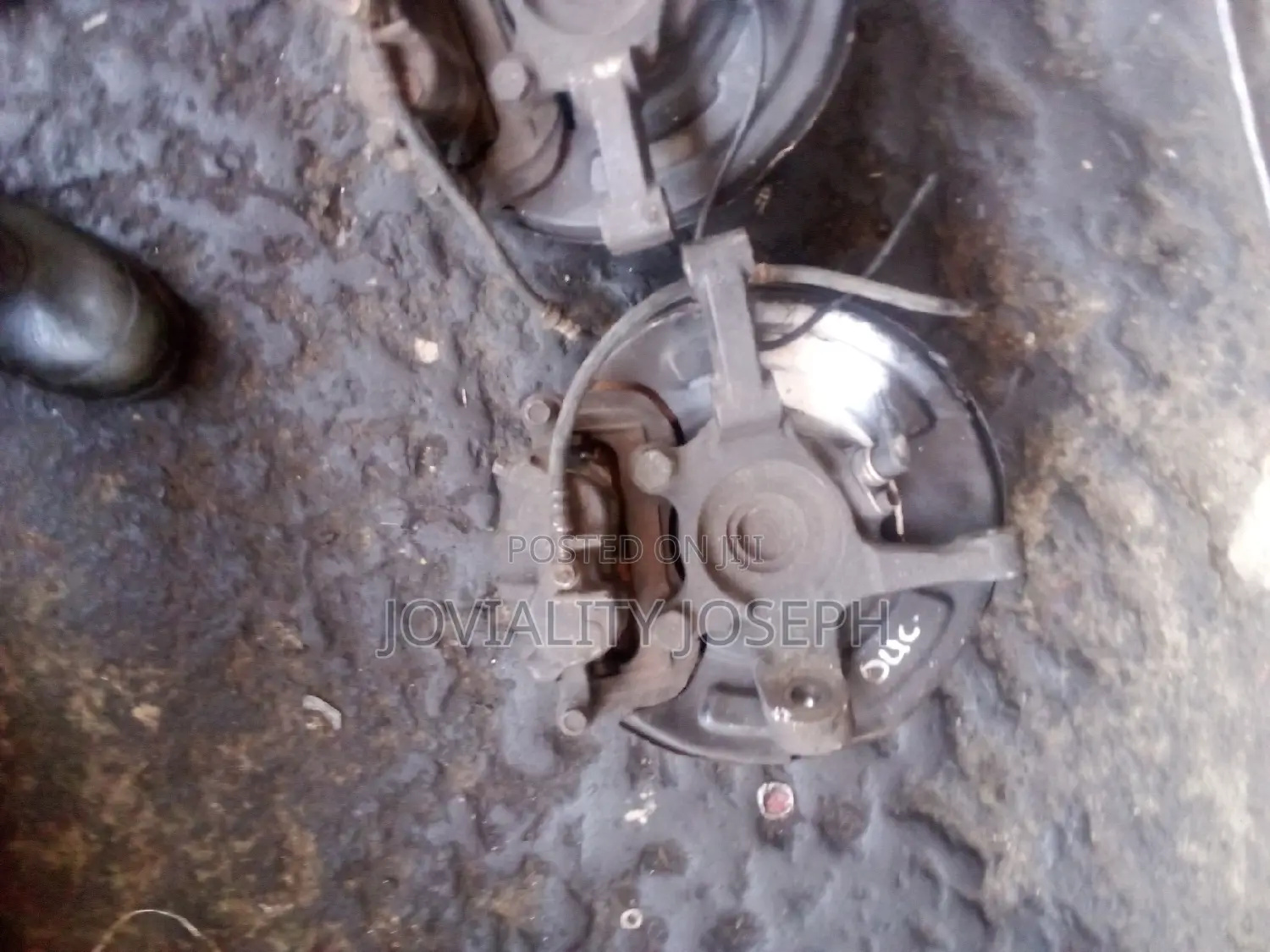 Hub Nissan Pathfinder Old Model Two Wheel Drive