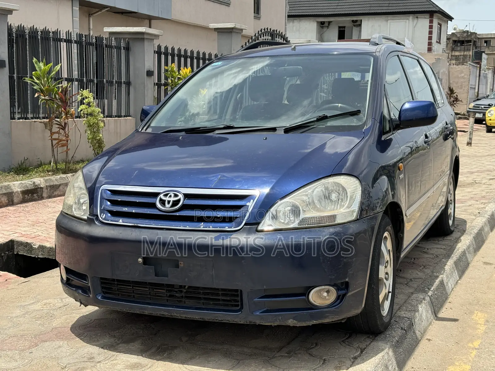 Toyota Avensis Verso 2.0 Petrol 2006 Blue