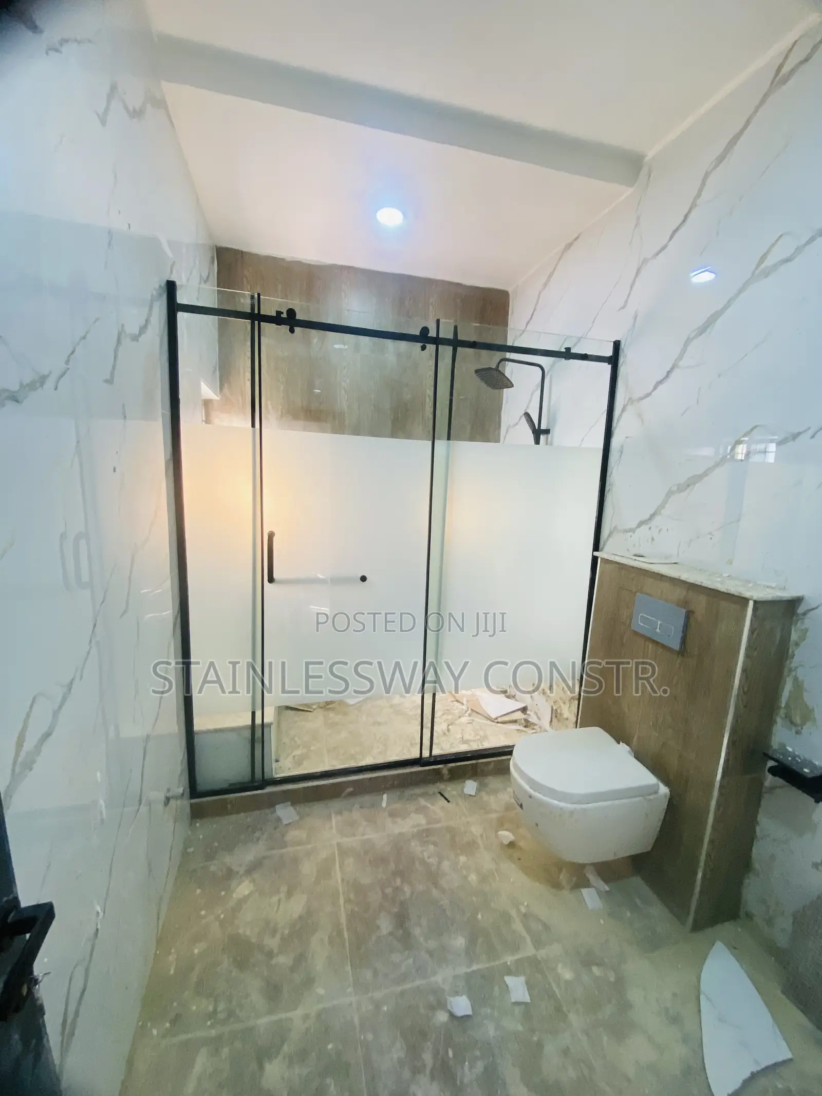 Shower Cubicle Elvis