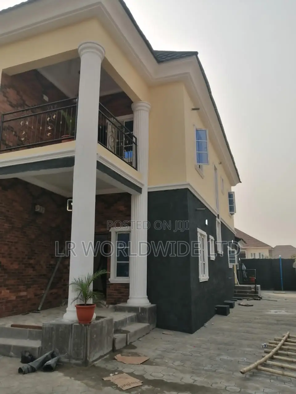 5bdrm Duplex in Lugbe District for sale