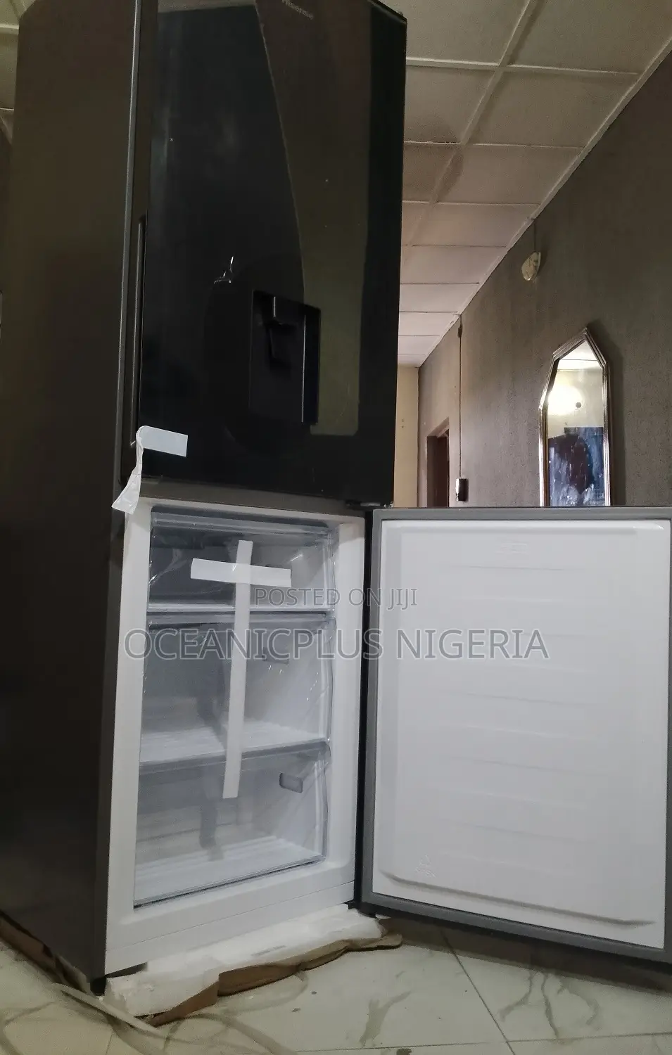 New In!! Hisense Refrigerator With Water Dispenser