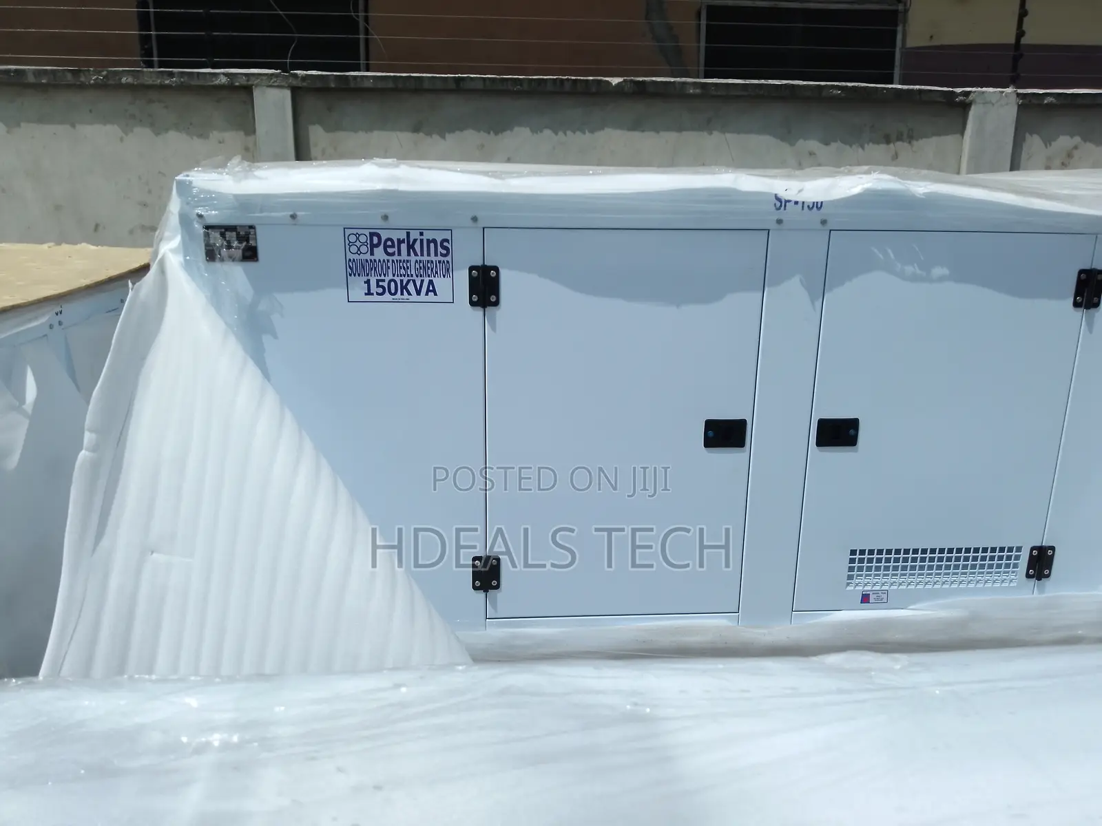Compact Design 150kva Perkins Generator.