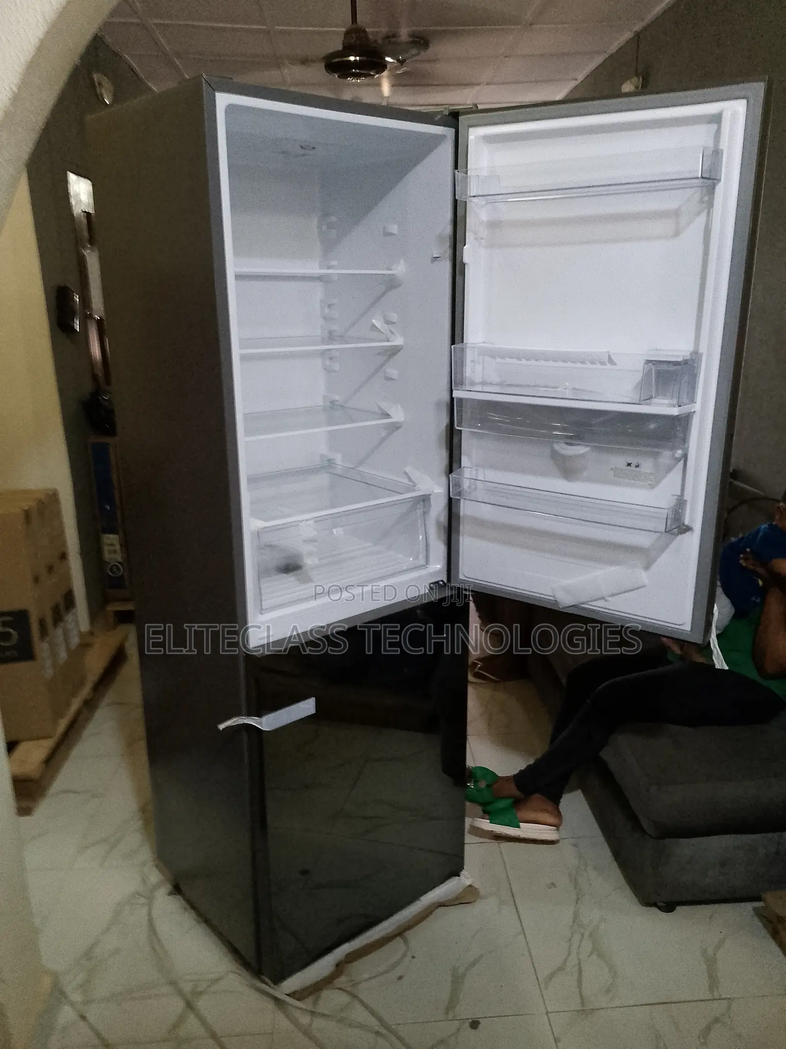 Hisense REF 308DR 300 Litres Bottom Freezer Refrigerator.
