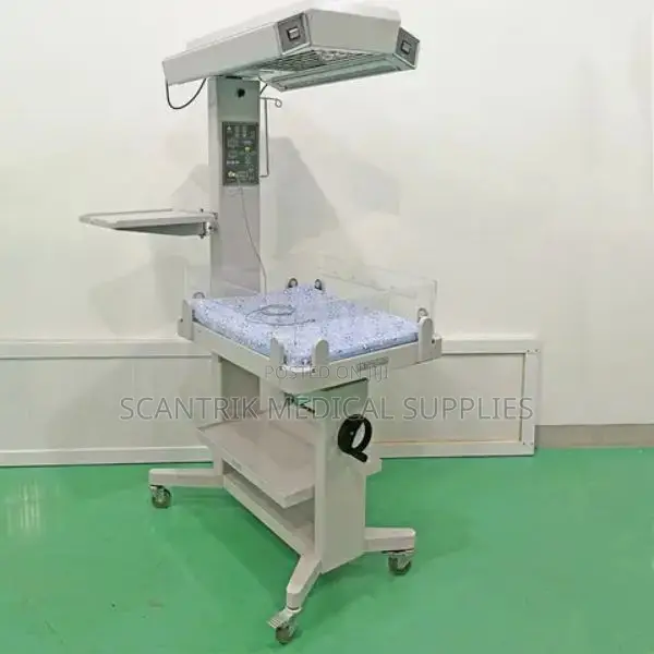 Hospital Use Baby Warmer.