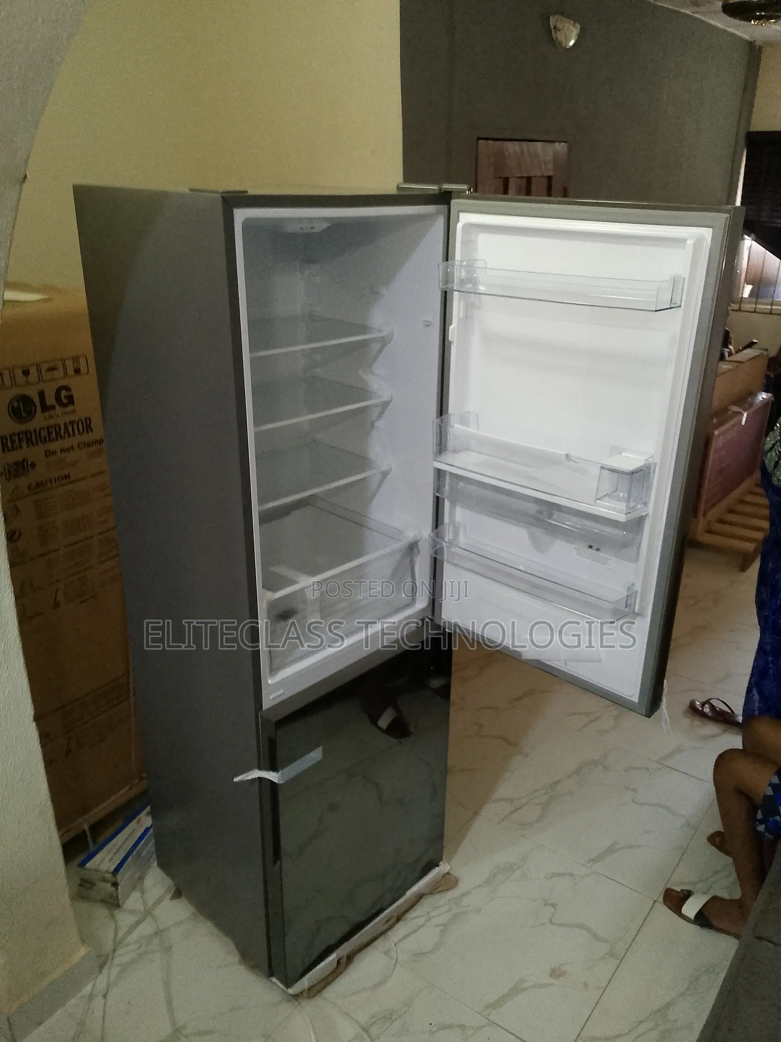 Hisense 308dr Refrigerator 300L(Fast Selling)