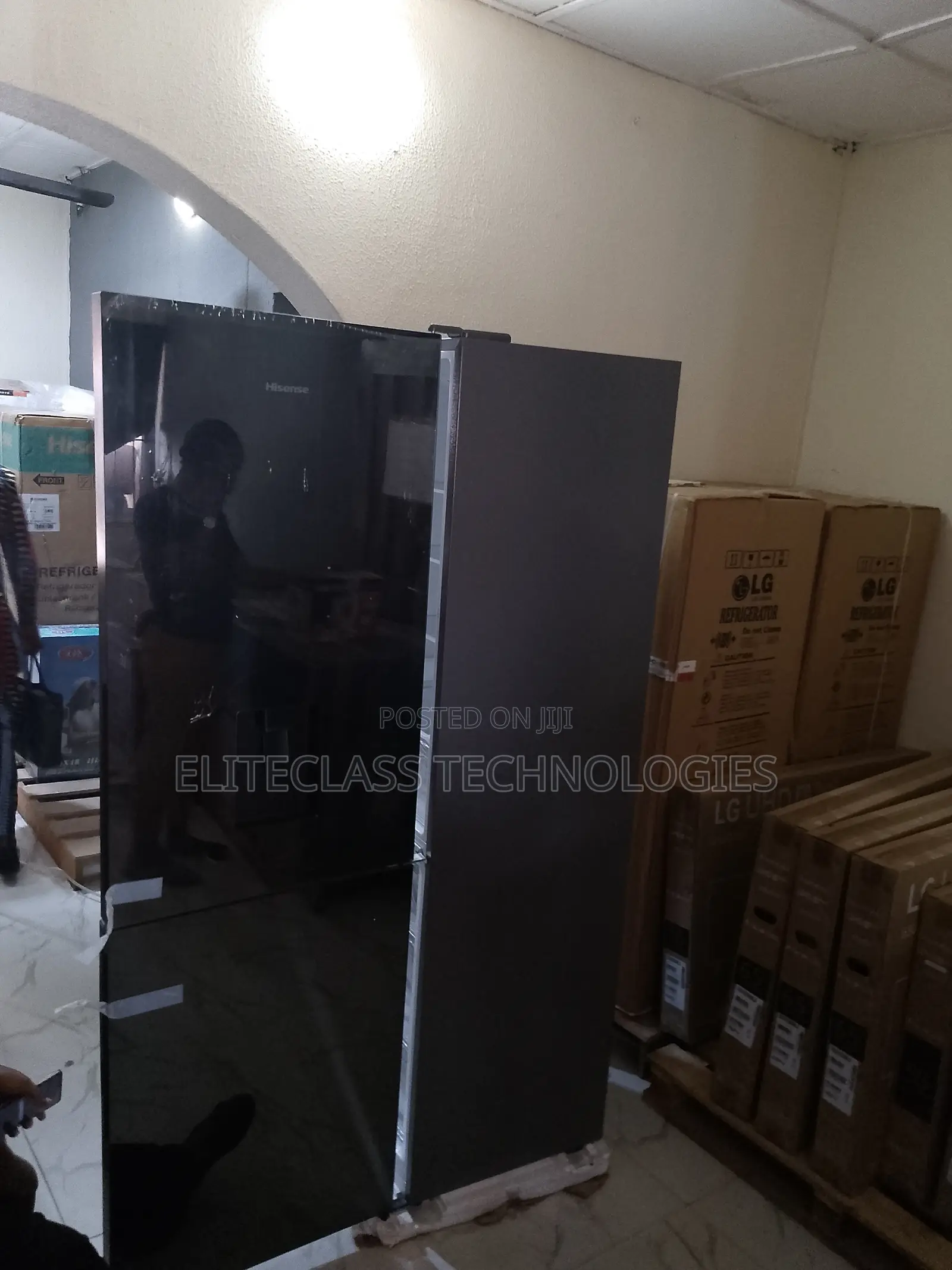 Reliable 308dr Hisense Refrigerator 300L.