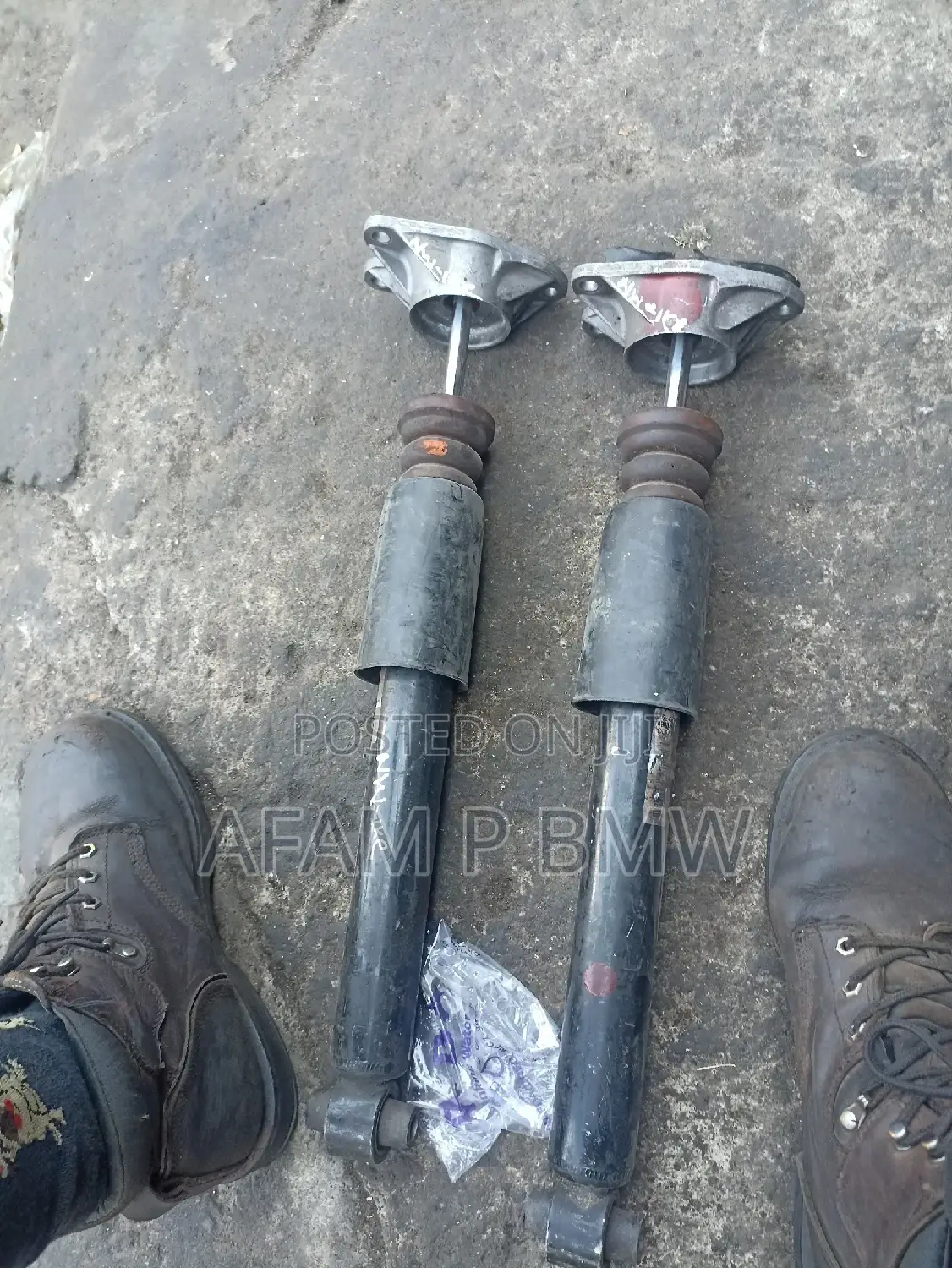 Front and Back Shock F30