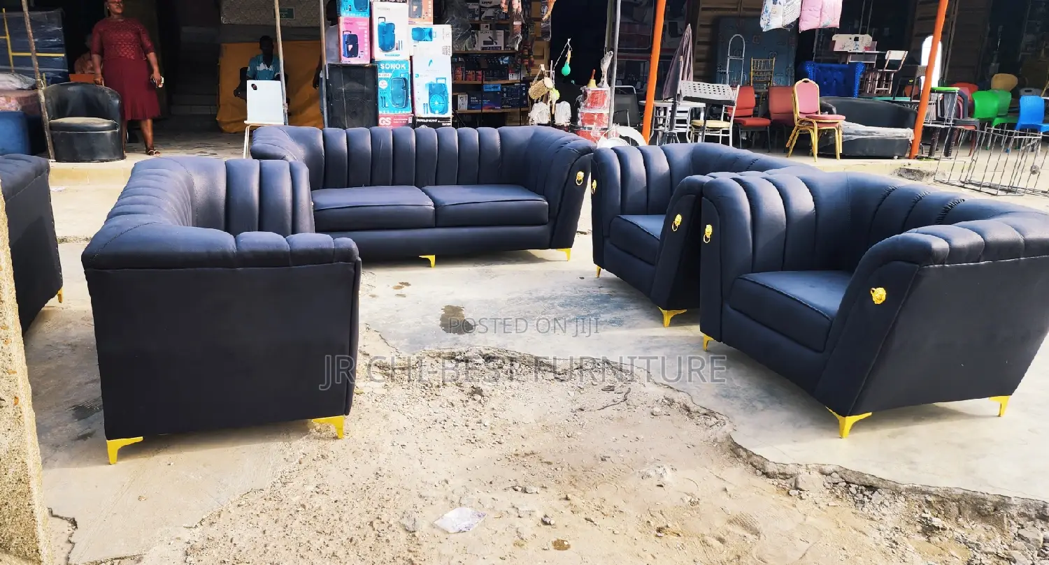 Well Detailed Seven Seater Upholstery Fabric Set of Great Quality