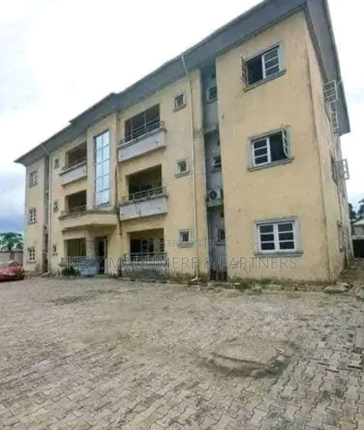 12bdrm Block of Flats in Woji , Port Harcourt for sale