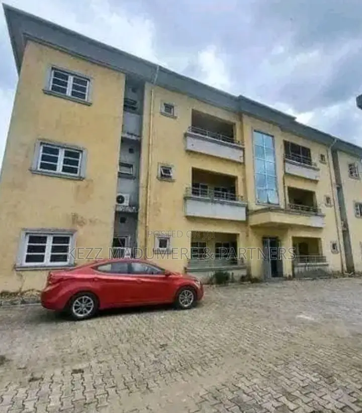 12bdrm Block of Flats in Woji , Port Harcourt for sale