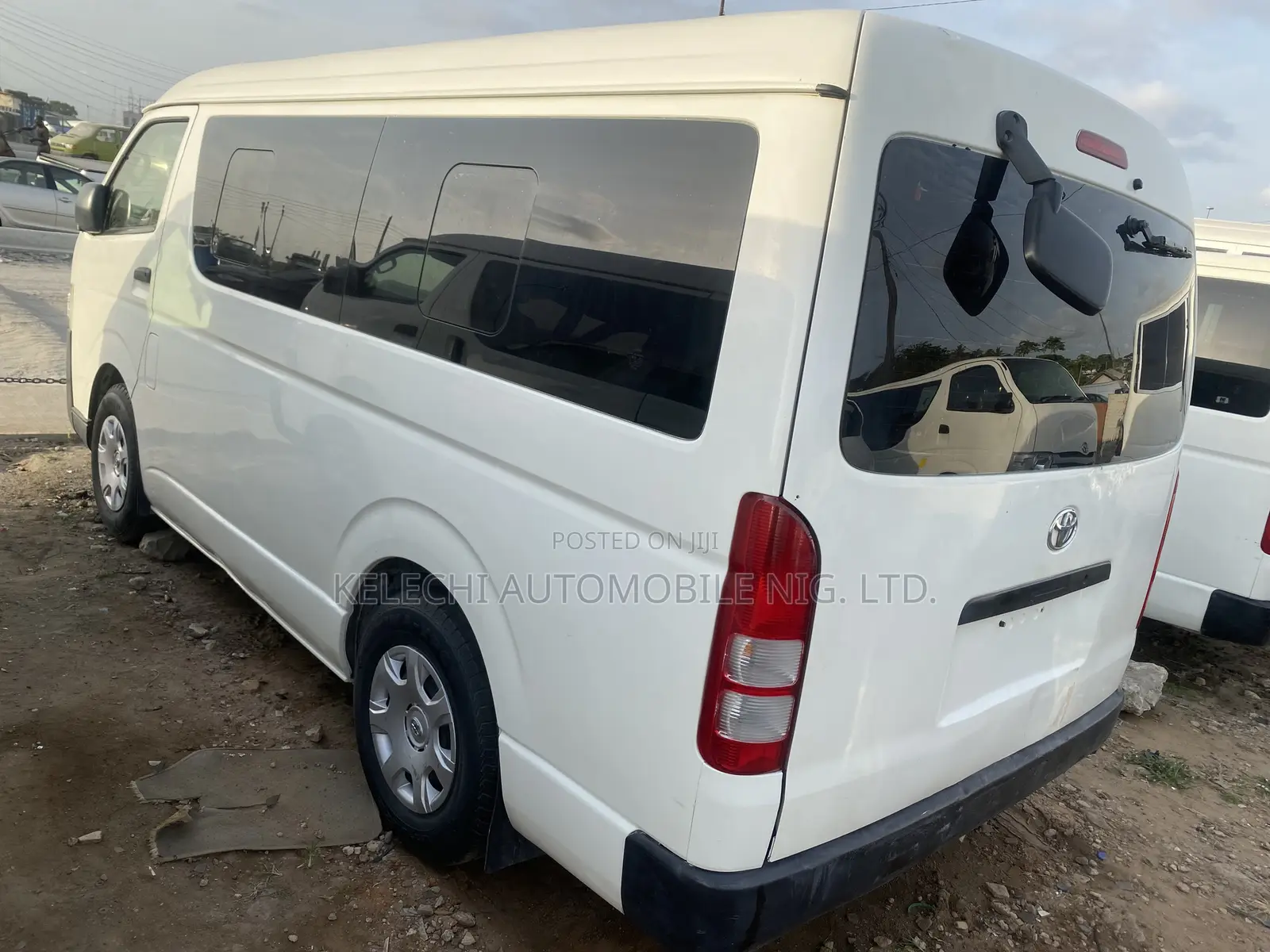 Toyota HiAce 2014 White