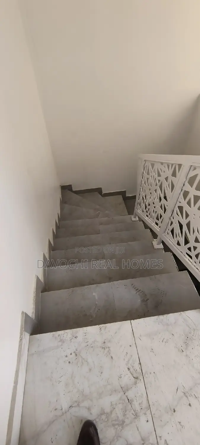 5bdrm Duplex in Ikate, Lekki for rent