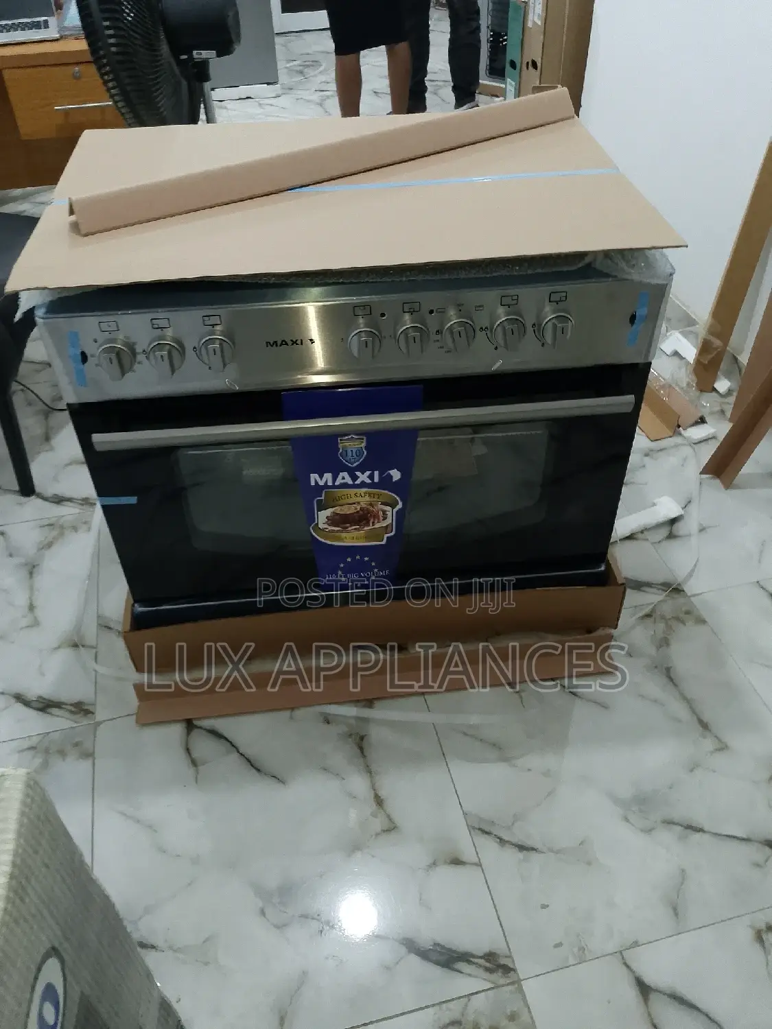 Maxi Gas Cooker With Oven Lamp and Oven Grill