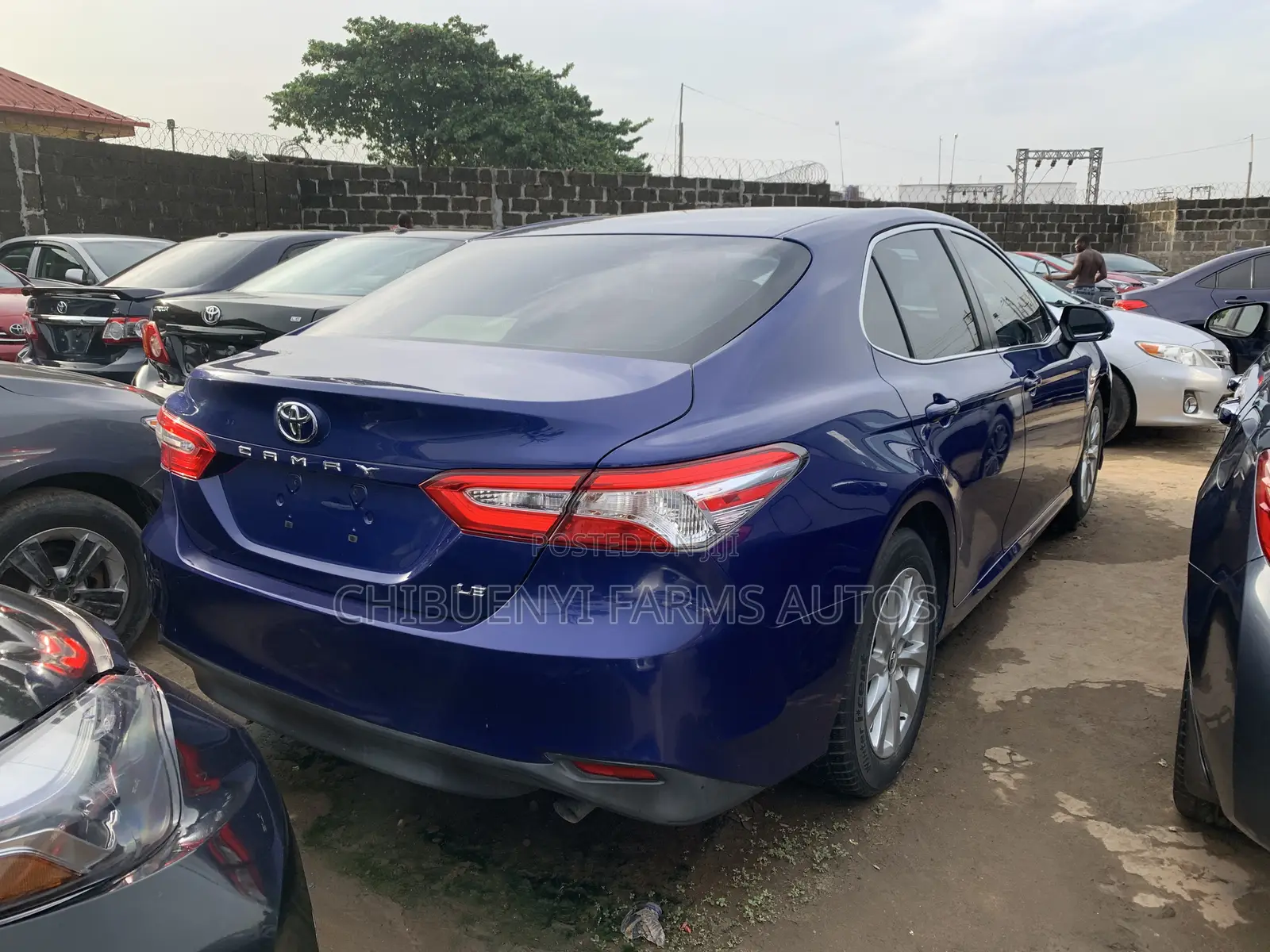 Toyota Camry LE (2.5L 4cyl 8A) 2019 Blue