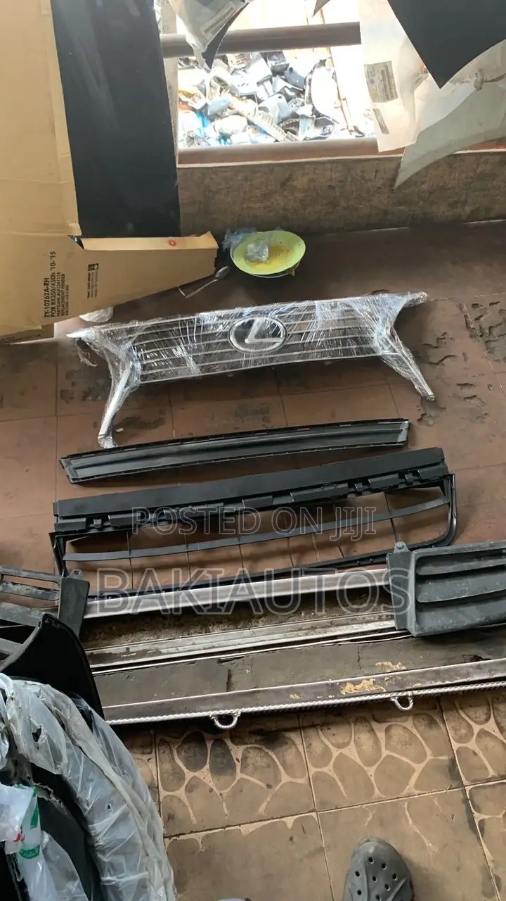 Complete Bumper Front Rx350 2013 Tokunbo Available as Seen