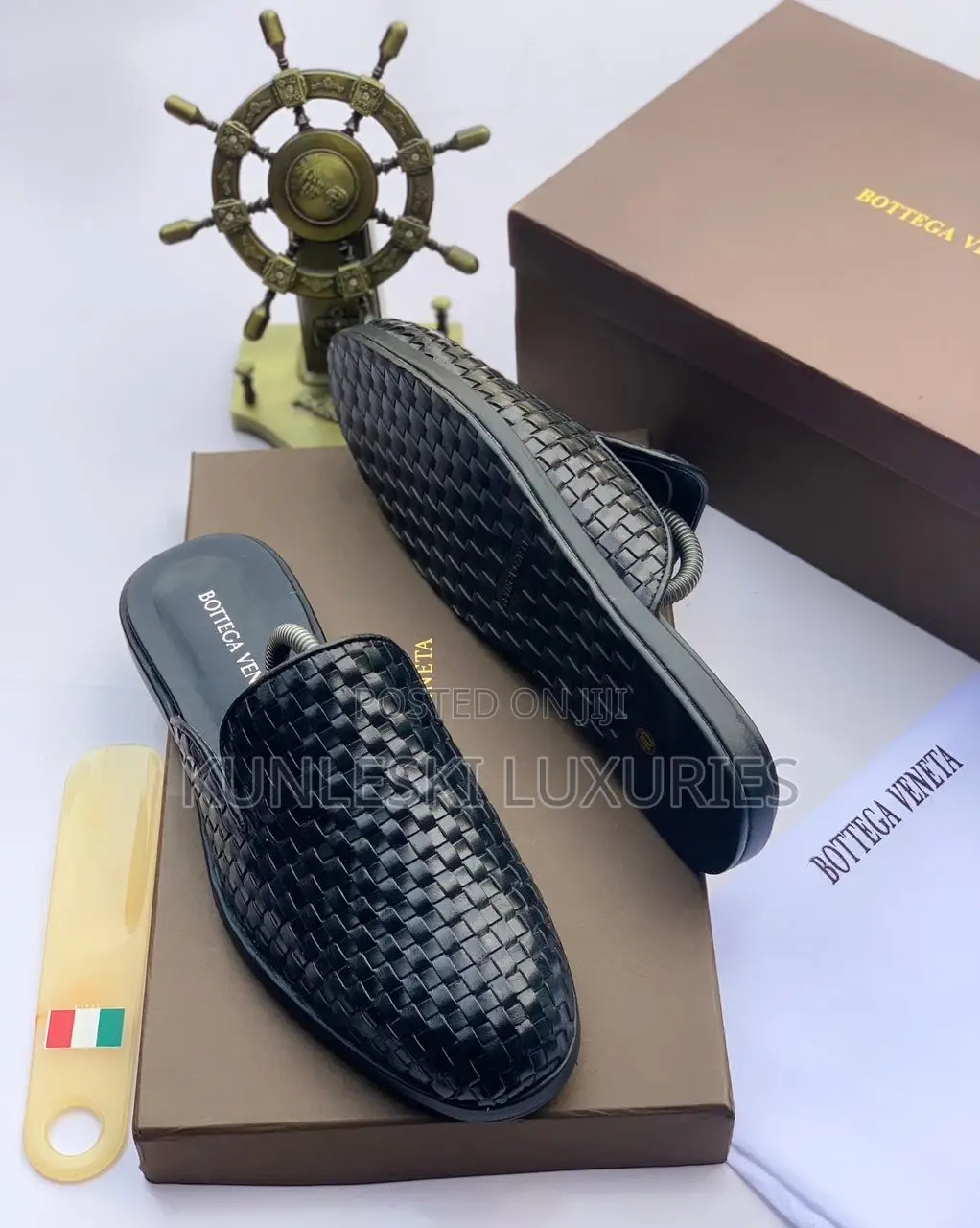 Original Bottega Veneta Half Shoe in Two Colors Ways