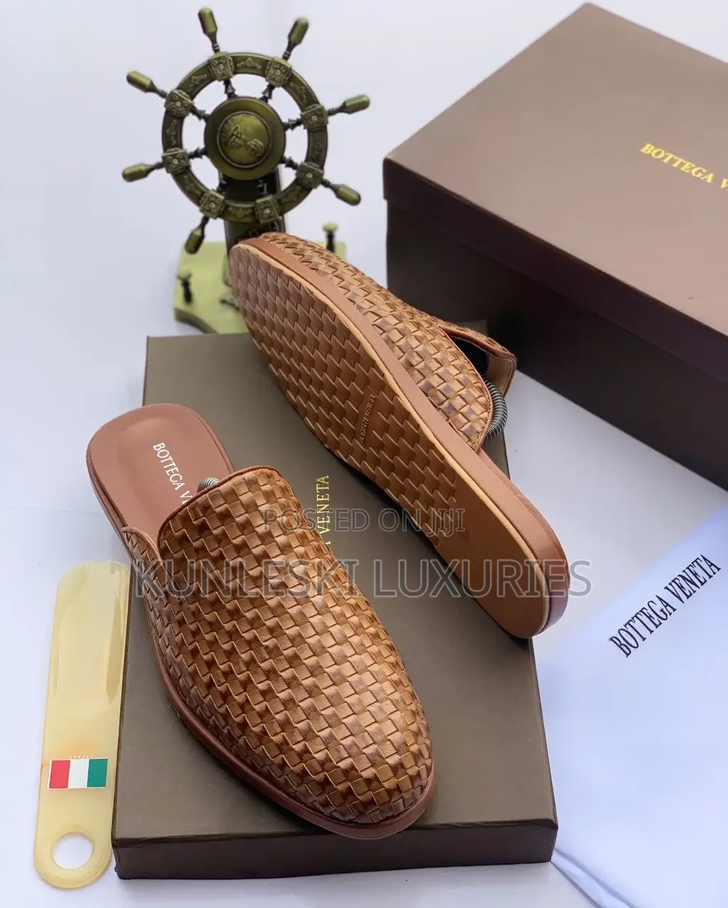 Original Bottega Veneta Half Shoe in Two Colors Ways
