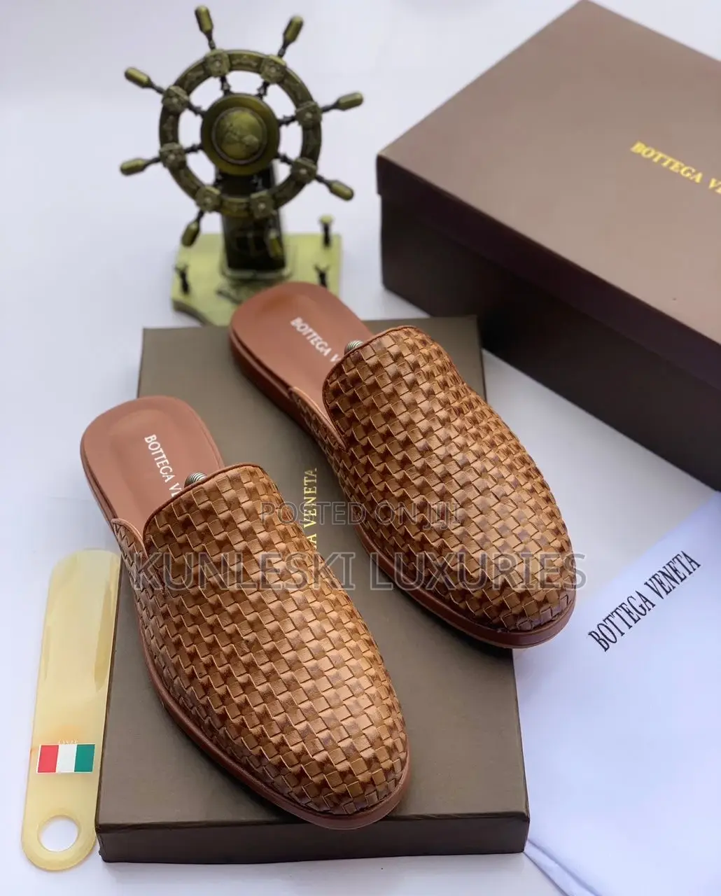 Original Bottega Veneta Half Shoe in Two Colors Ways