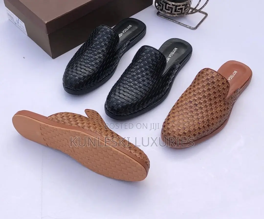 Original Bottega Veneta Half Shoe in Two Colors Ways