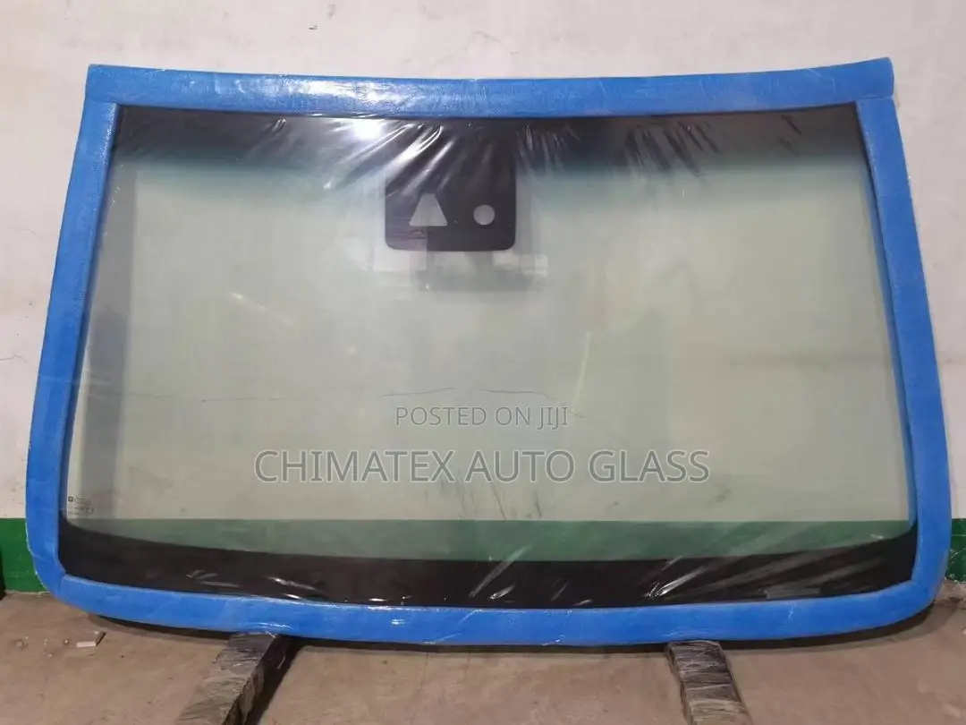 Mercedes GLC 2016 Windscreen Glass