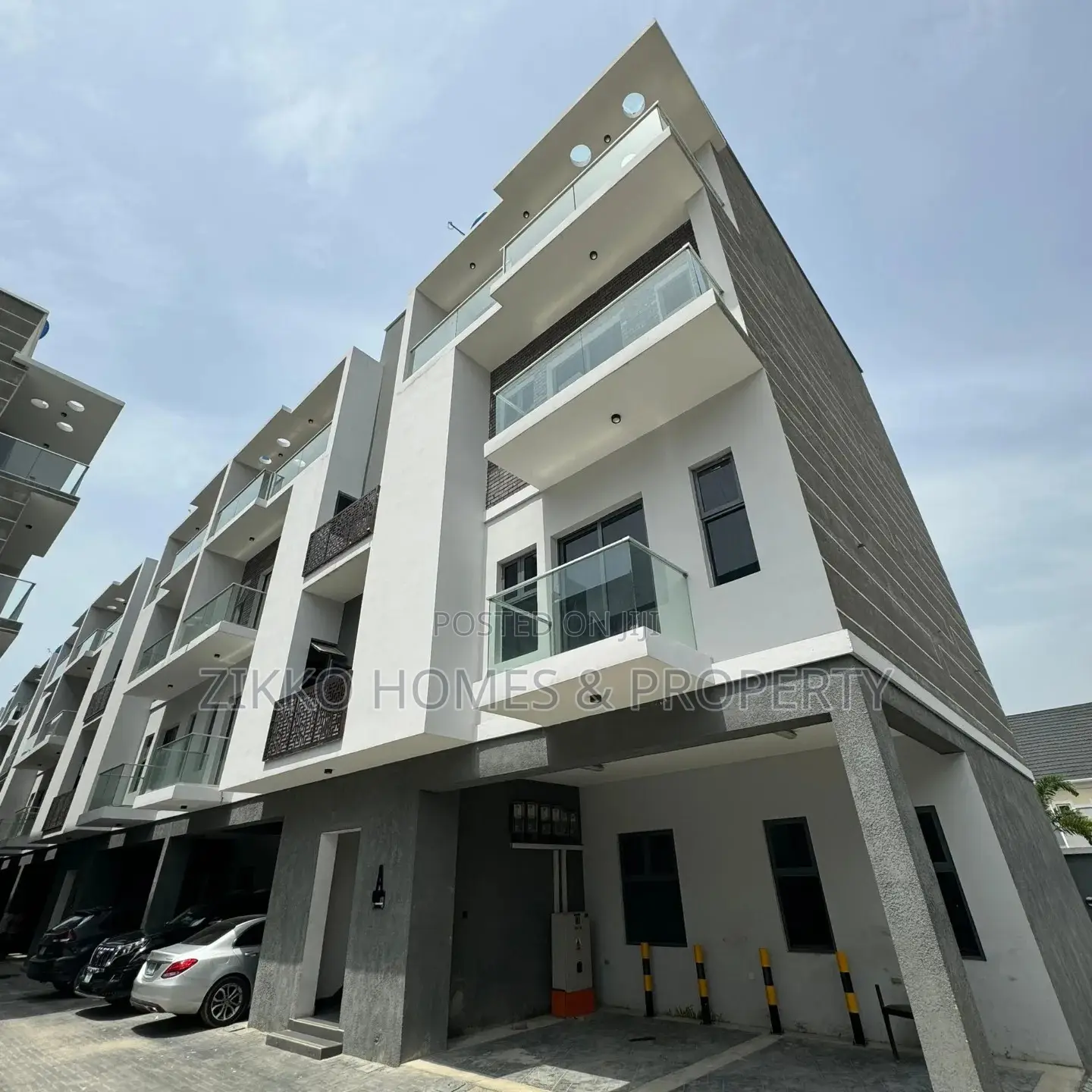 2bdrm Apartment in Lekki for sale