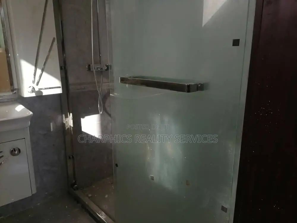 20bdrm Block of Flats in Ikoyi for rent