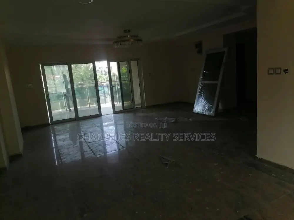 20bdrm Block of Flats in Ikoyi for rent