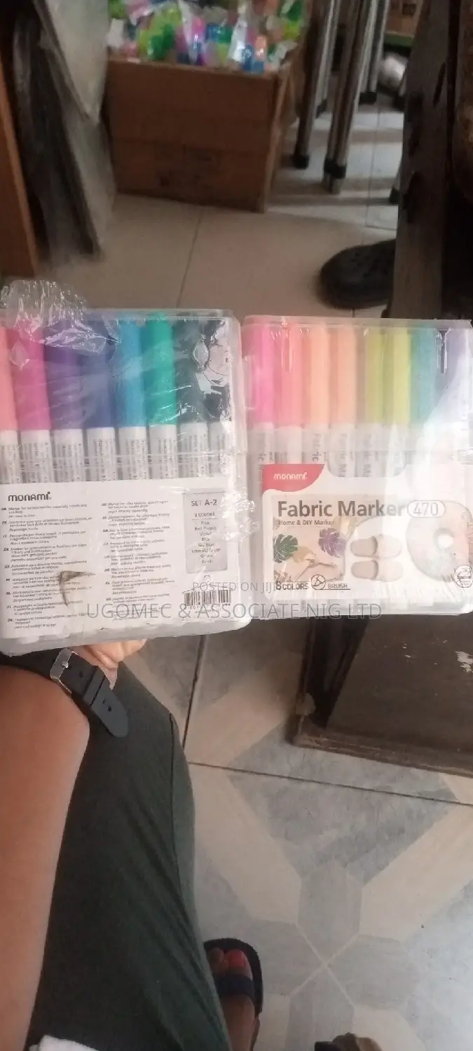 Fabric Paint / Colour Marker by 8colours