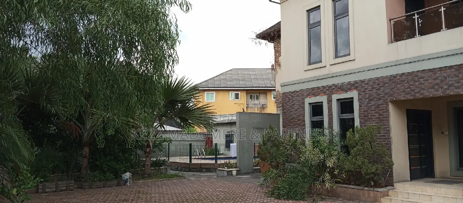 4bdrm Duplex in Rukpakurushi , for sale