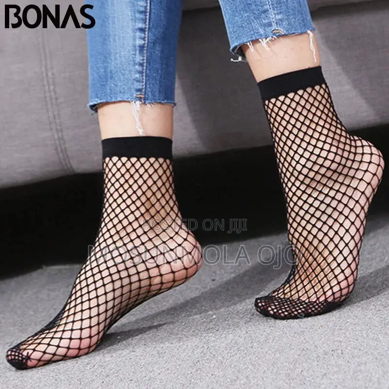 Short Female Breathable Fishnet Socks