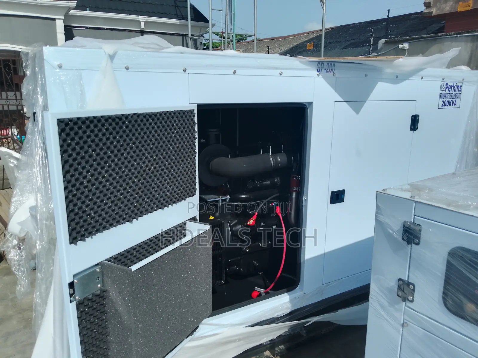 Soundproof 200kva Perkins Diesel Generator.