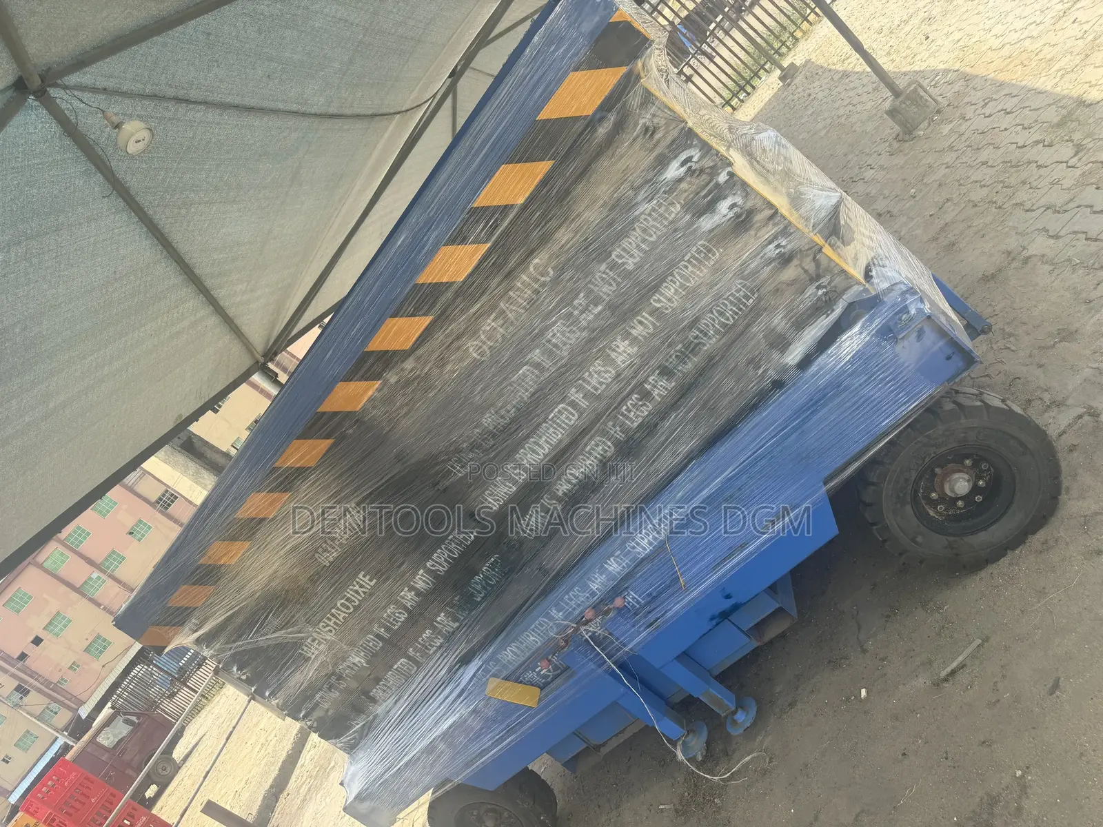 Electric Scissors Lift 14 Meter