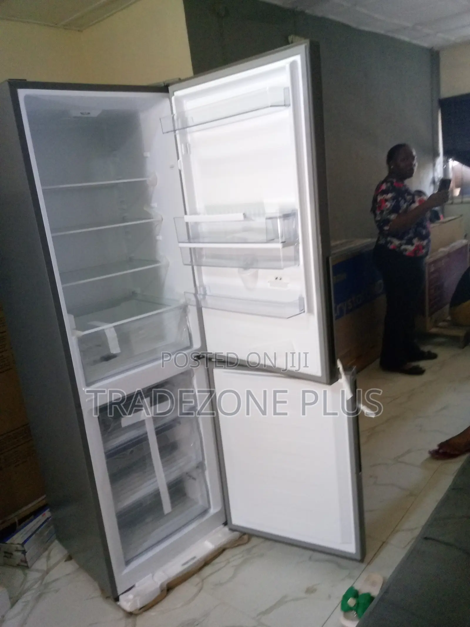 Affordable Bottom Freezer Hisense 305L
