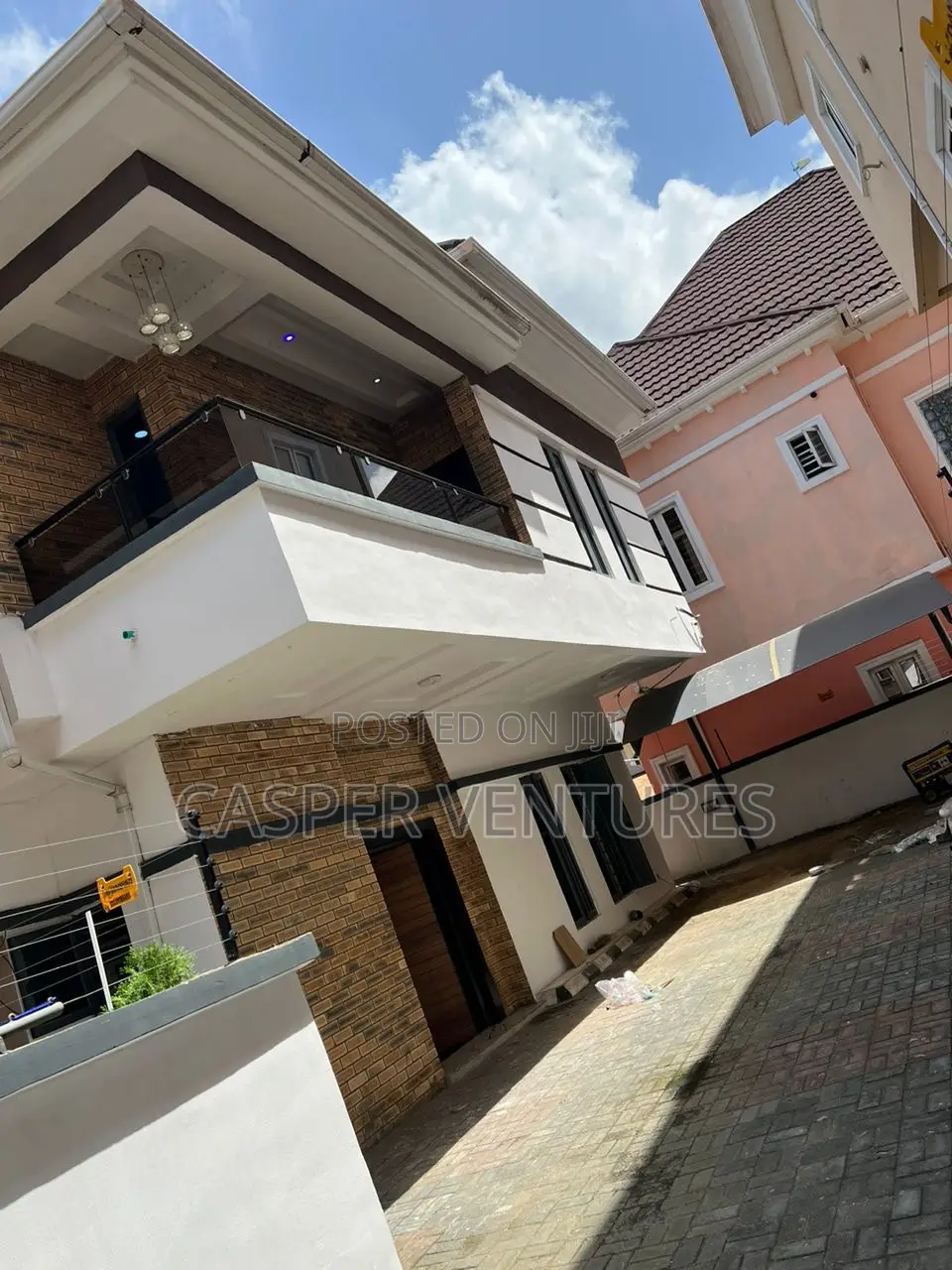1bdrm Shared Apartment in Chevron for rent