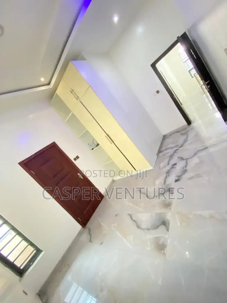 1bdrm Shared Apartment in Chevron for rent