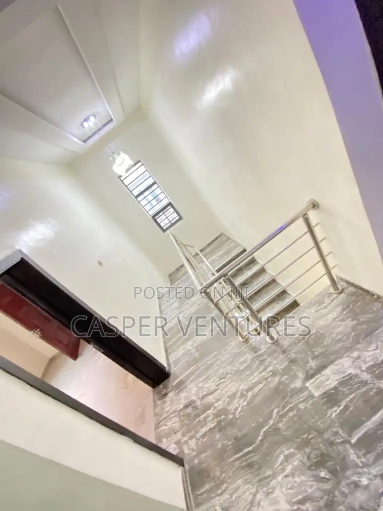 1bdrm Shared Apartment in Chevron for rent
