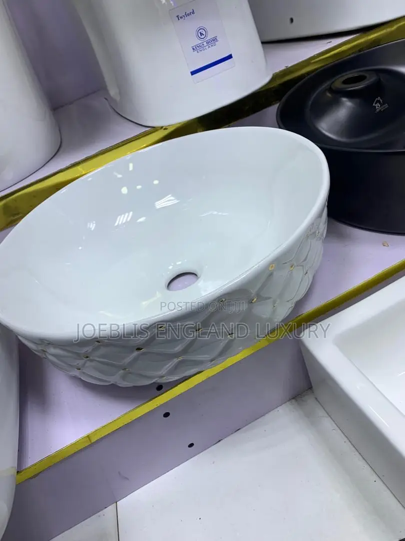 Draft Design White and Gold Spots Basin