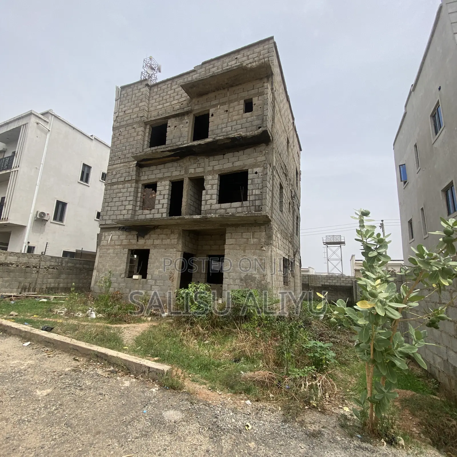 7bdrm Duplex in Dawaki for sale