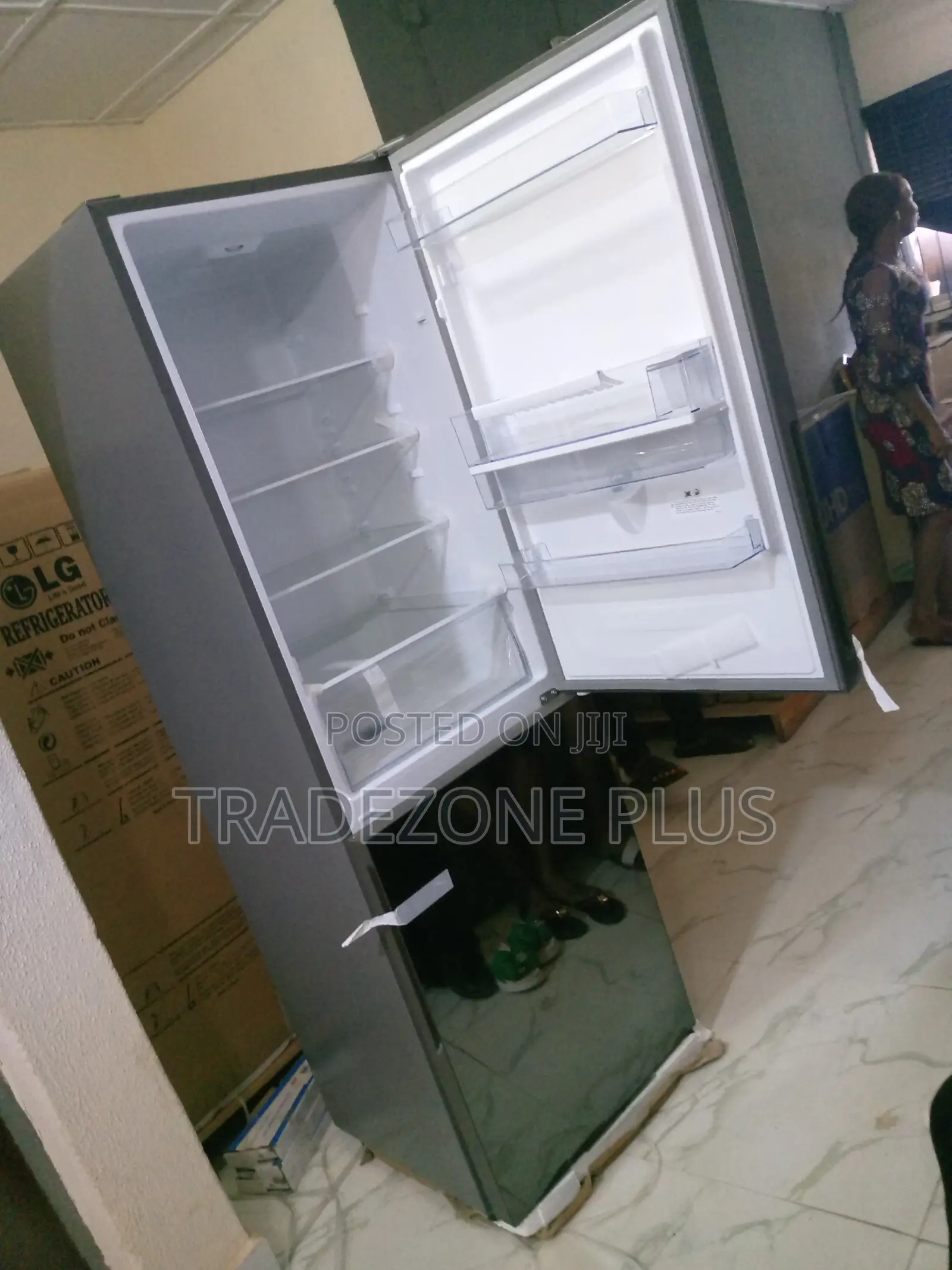 Eco-Friendly Bottom Freezer 305L Hisense Refrigerator