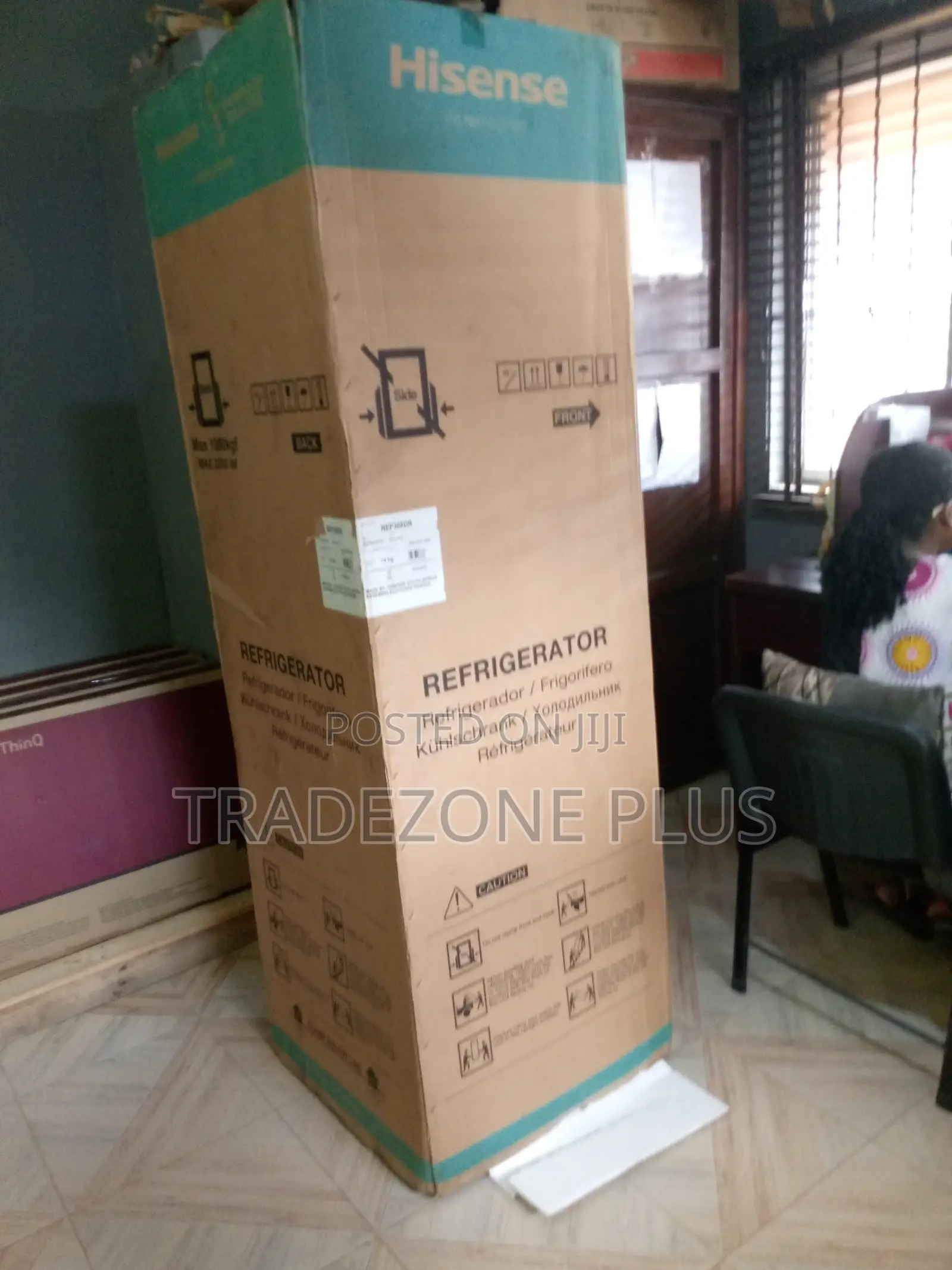 Energy Saving Hisense 305L Refrigerator Bottom Freezer