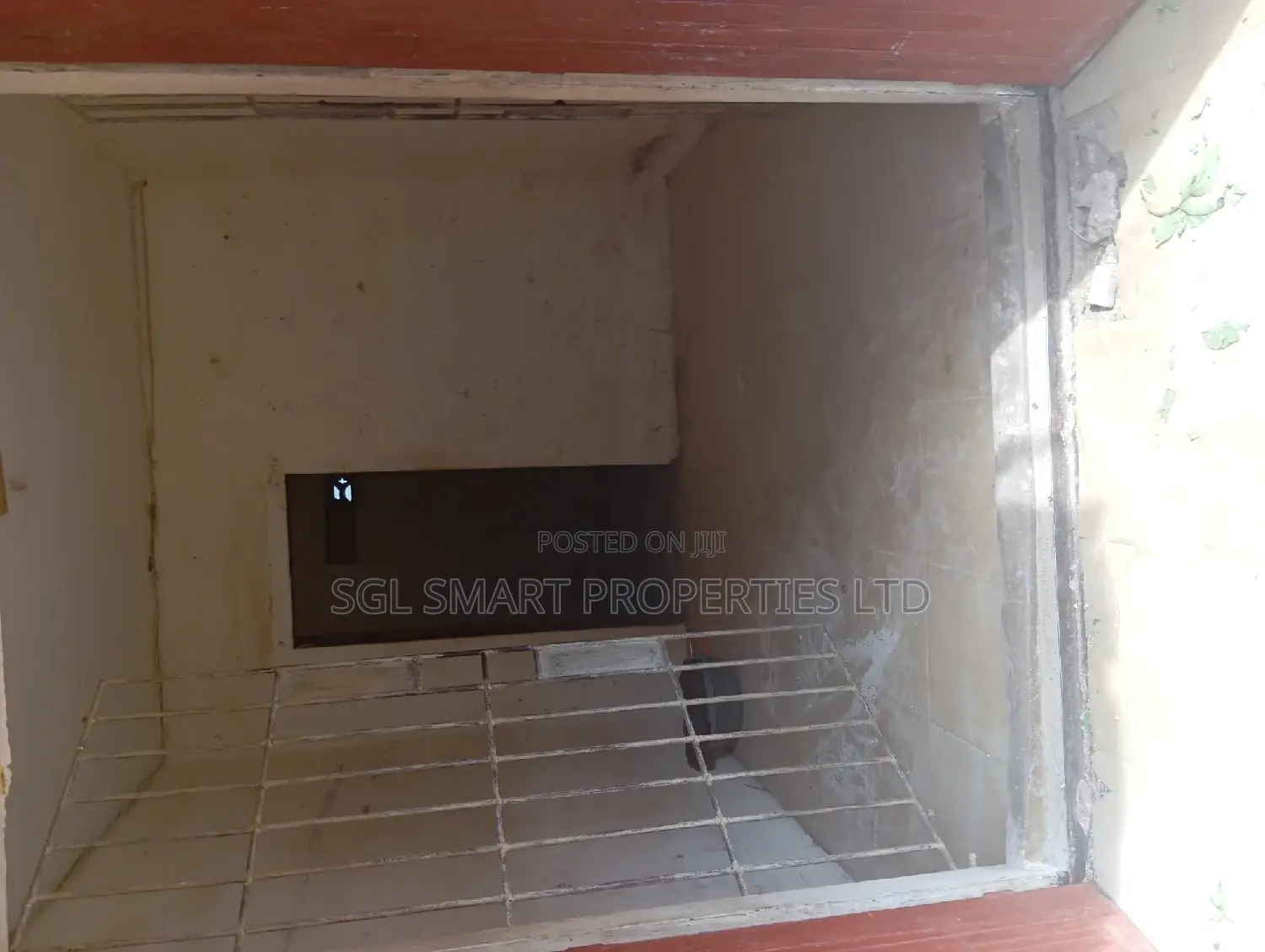 Shop to Let at Eke Awka Market